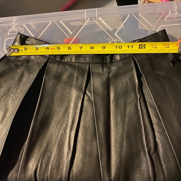 French connection skirt - Picture 3 of 3